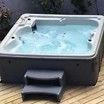 Будинок відпочинку Avec Jacuzzi Порто-Веккіо