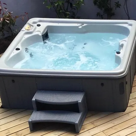 Dom wakacyjny Avec Jacuzzi Porto-Vecchio (Corsica)