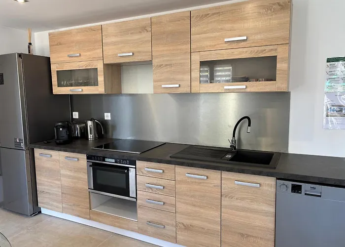 Avec Jacuzzi Nyaraló *